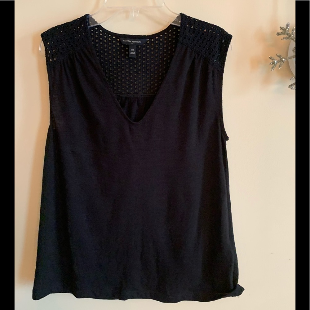 Banana Republic top w interest at shoulders/back